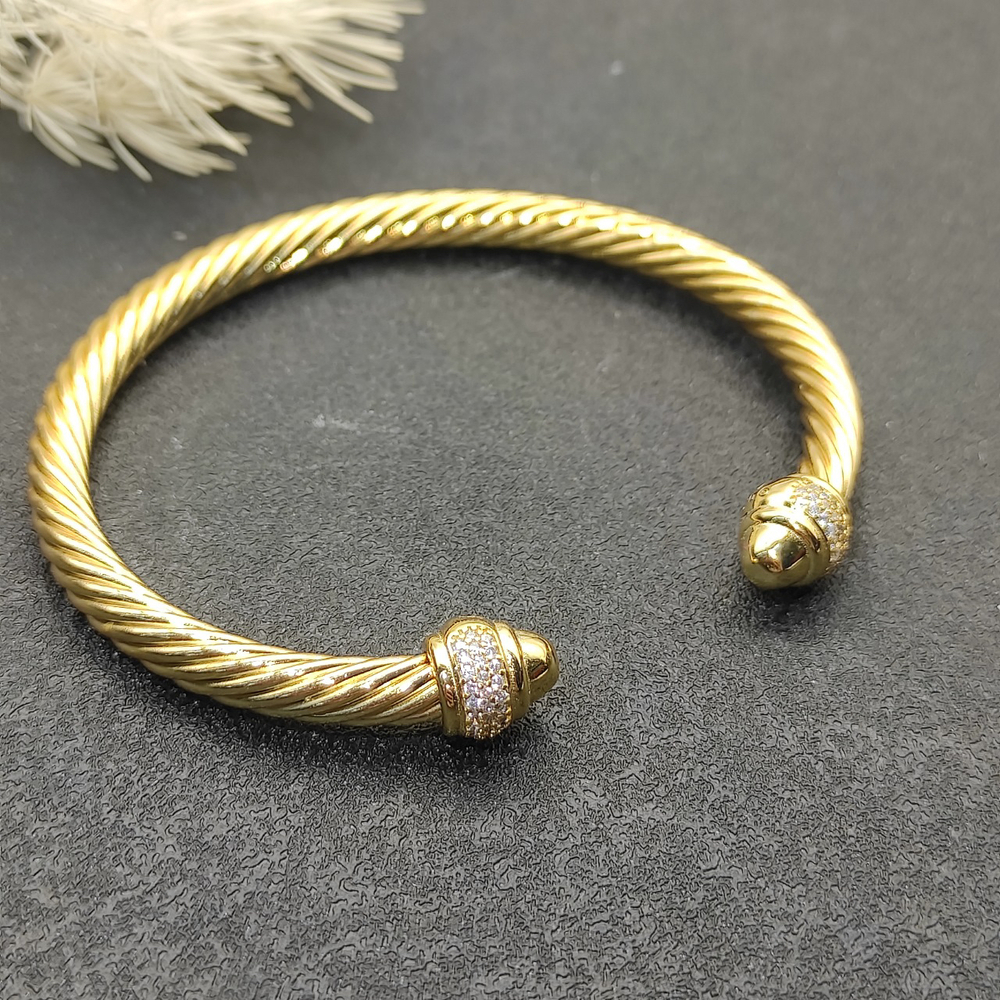 David Yurman 5mm Gold Round Bracelet with Full Diamonds - Picture 4 of 9